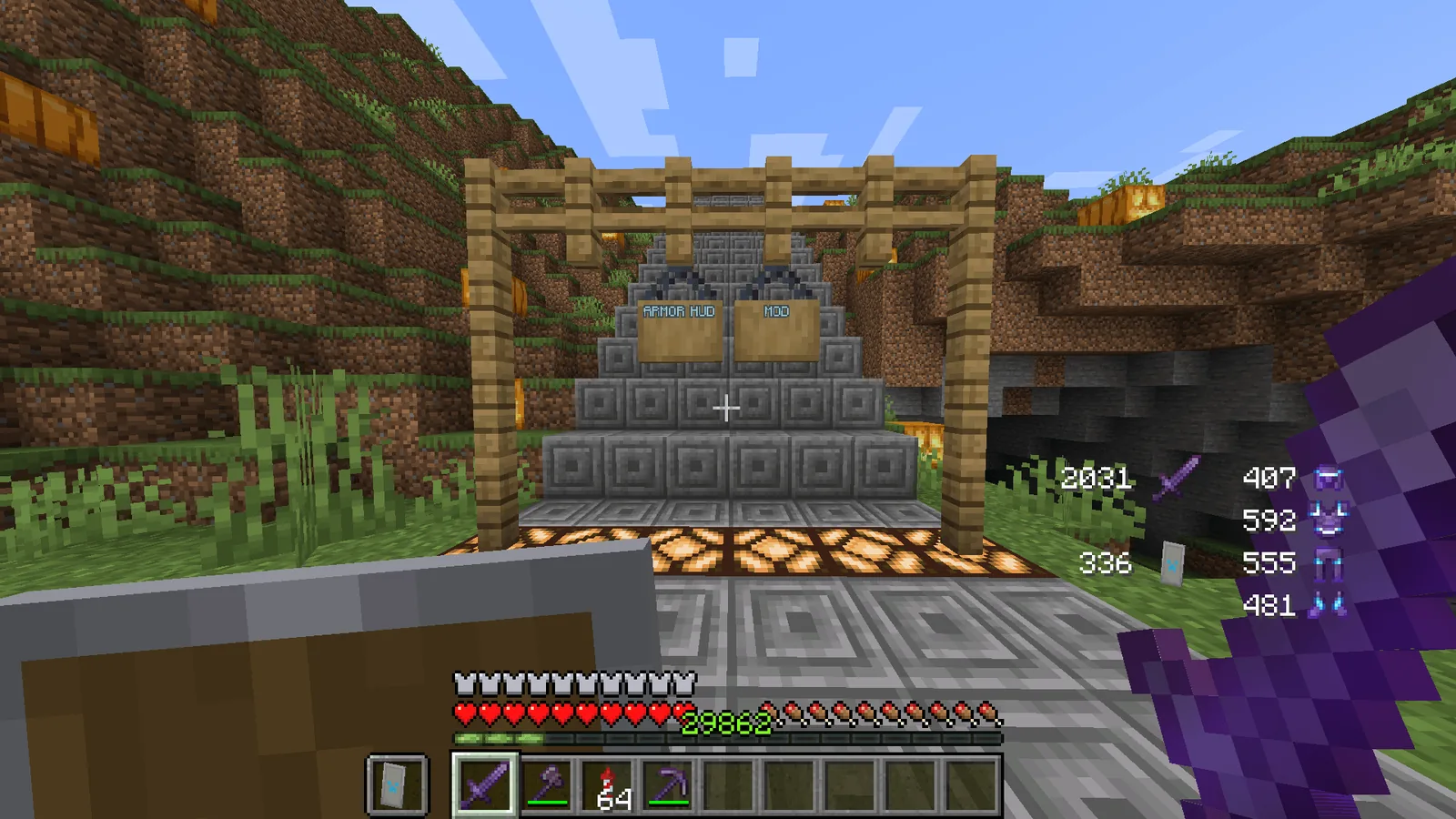 Armor HUD durability values displayed during Minecraft gameplay